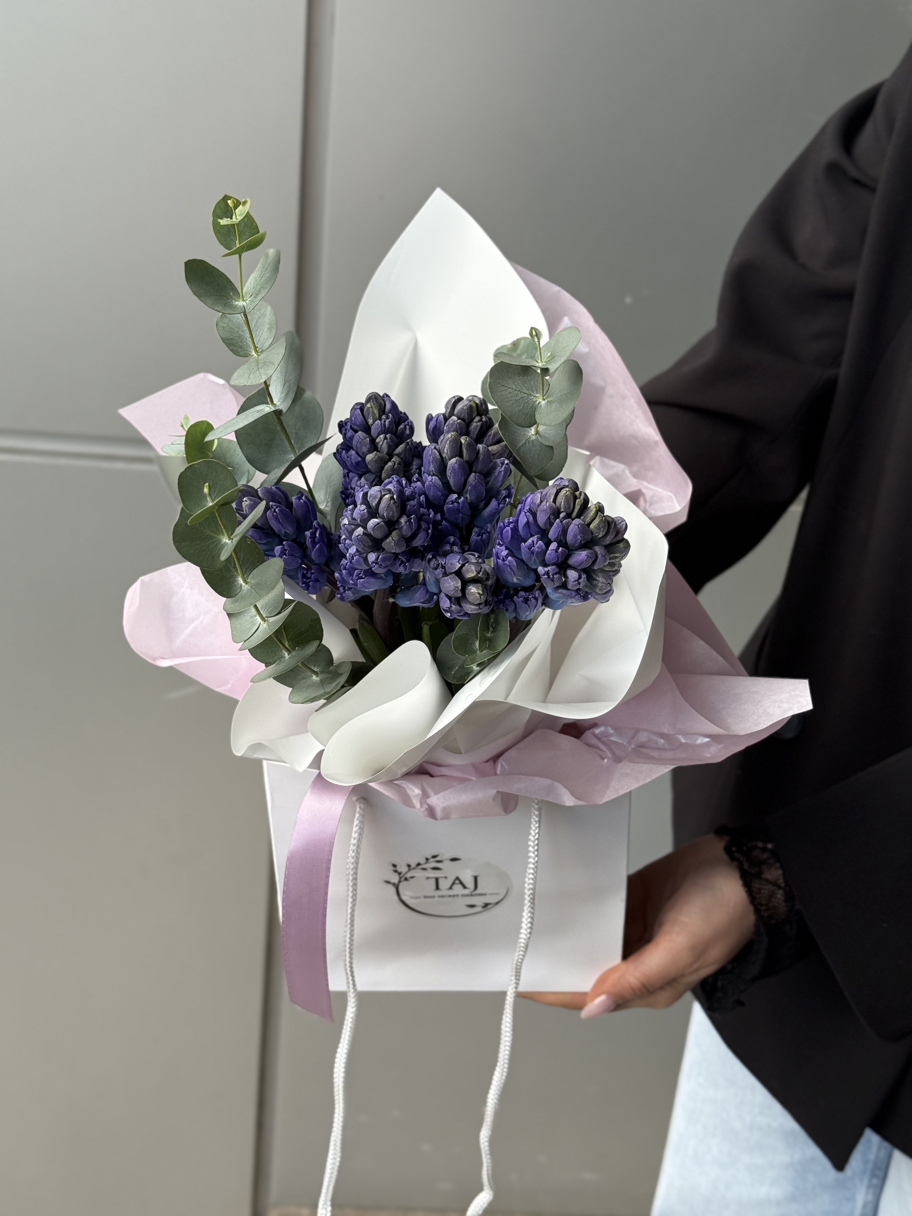 Delft - cadou floral