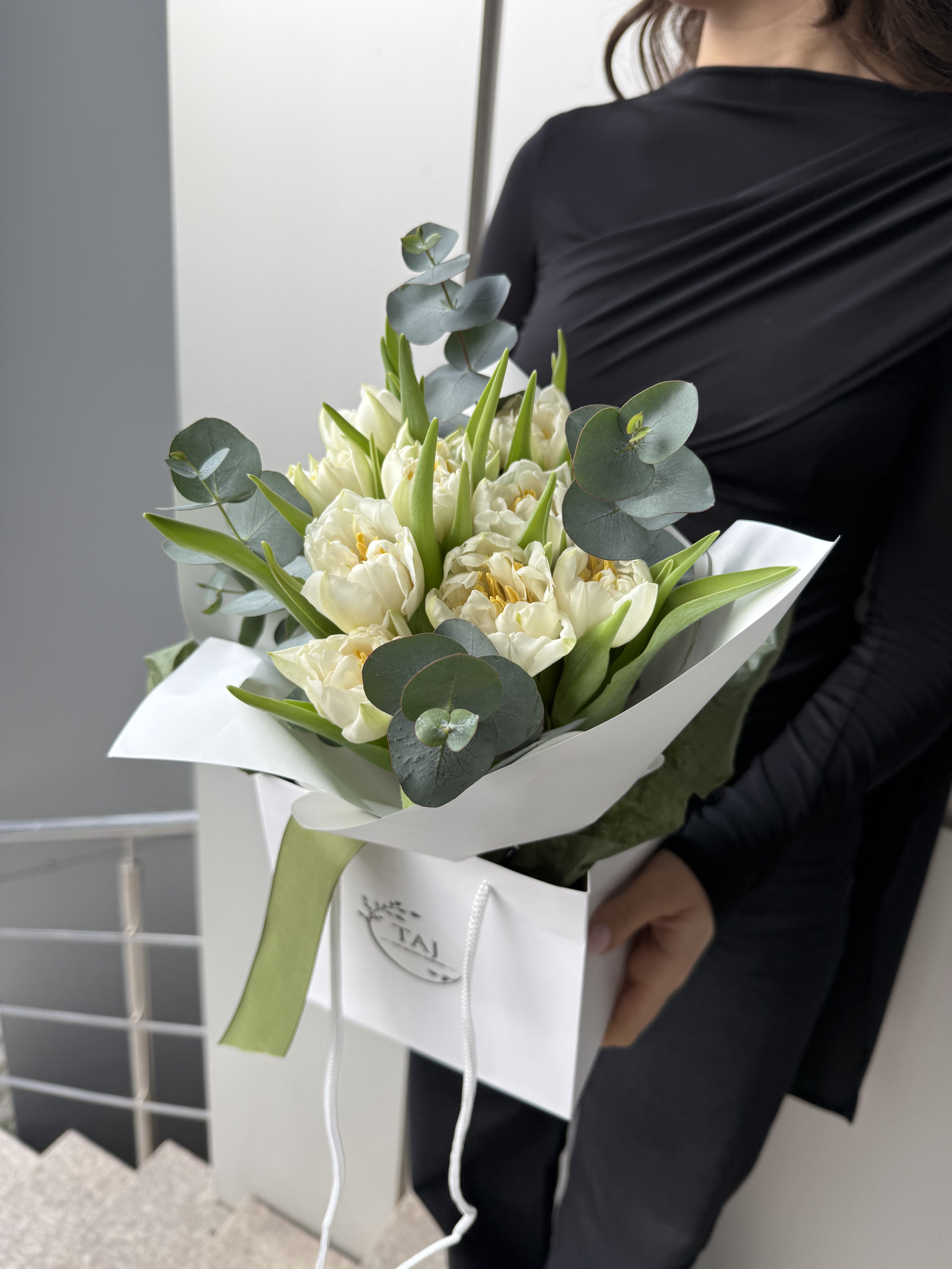 Olivia - cadou floral